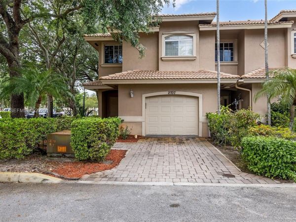 2707 NW 80th Ave , Sunrise, FL 33322
