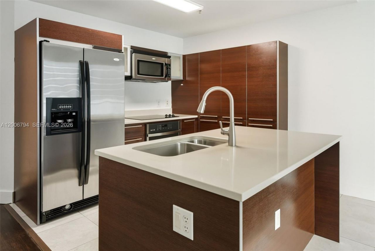 1900 N Bayshore Dr , Unit 3707, Miami, FL 33132 Photo