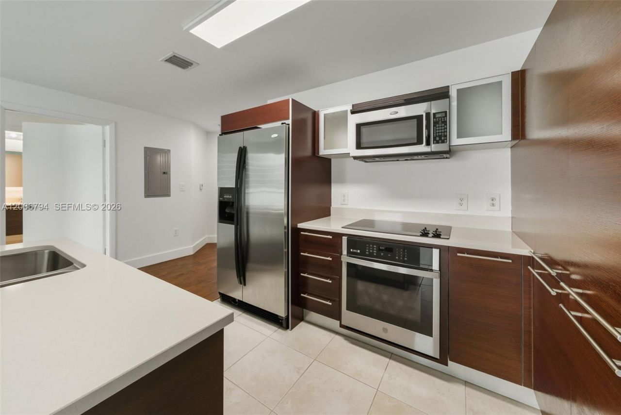 1900 N Bayshore Dr , Unit 3707, Miami, FL 33132 Photo