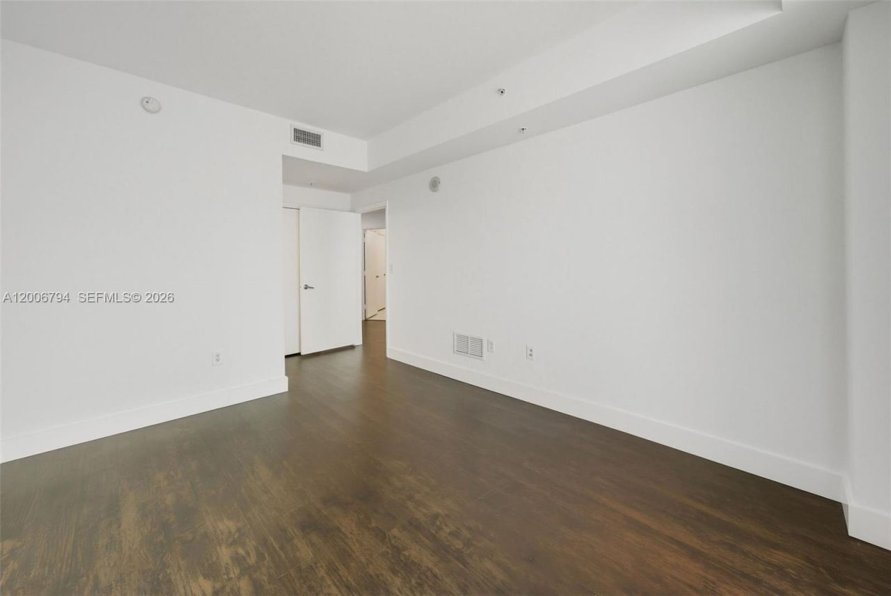 1900 N Bayshore Dr , Unit 3707, Miami, FL 33132 Photo