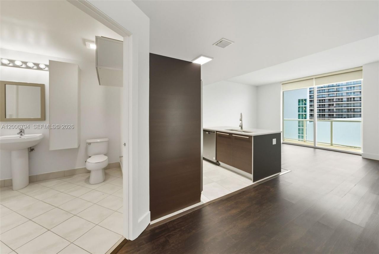 1900 N Bayshore Dr , Unit 3707, Miami, FL 33132 Photo