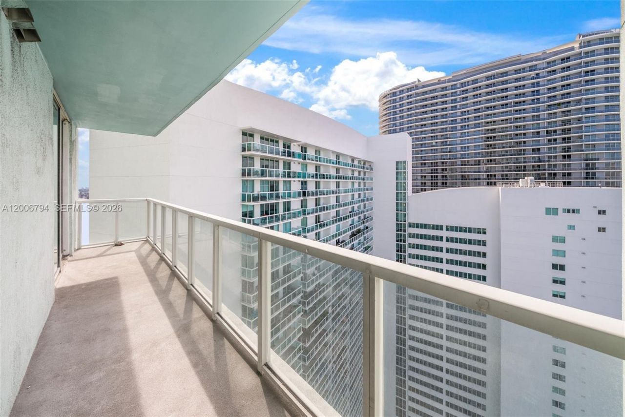 1900 N Bayshore Dr , Unit 3707, Miami, FL 33132 Photo