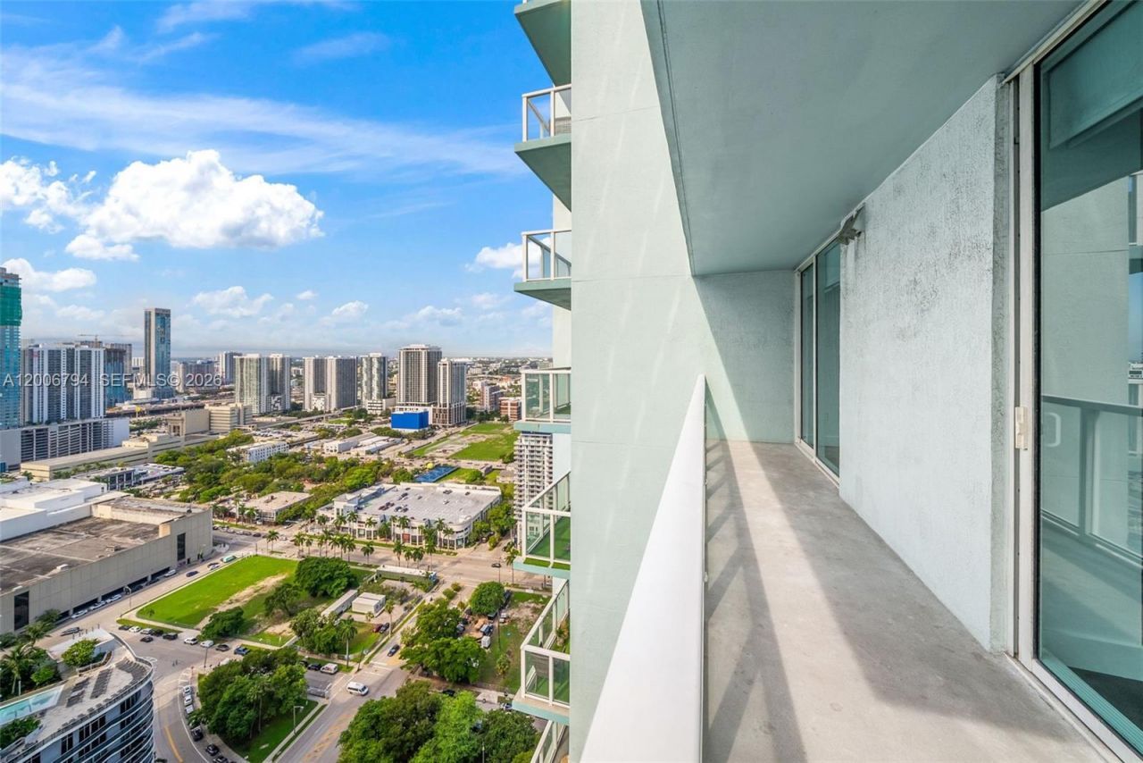 1900 N Bayshore Dr , Unit 3707, Miami, FL 33132 Photo