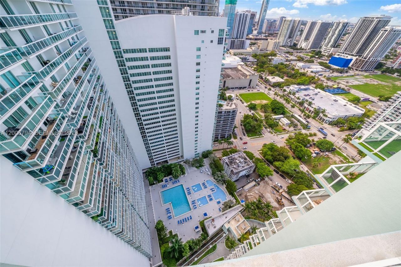 1900 N Bayshore Dr , Unit 3707, Miami, FL 33132 Photo