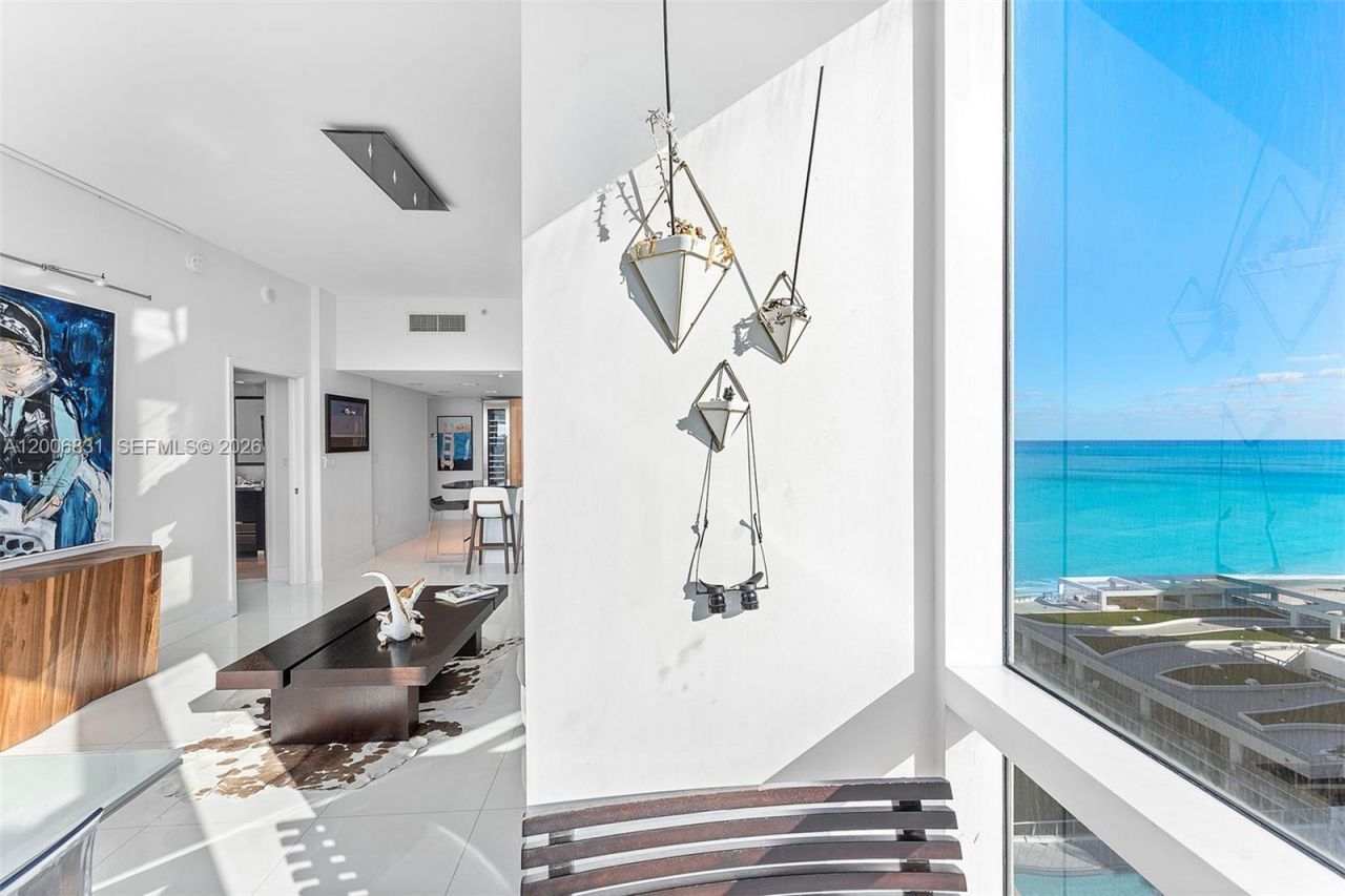 6801 Collins Ave , Unit PH01/02, Miami Beach, FL 33141 Photo