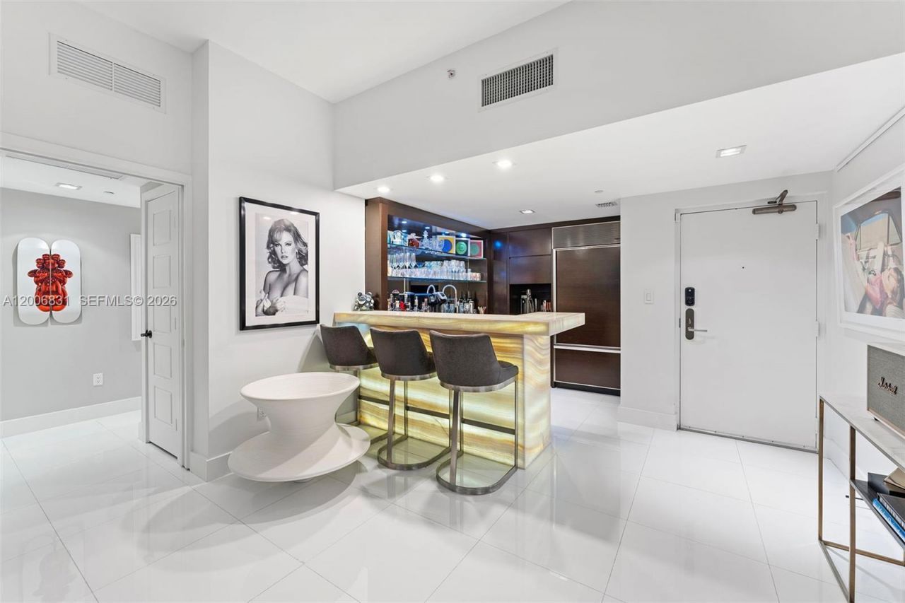 6801 Collins Ave , Unit PH01/02, Miami Beach, FL 33141 Photo