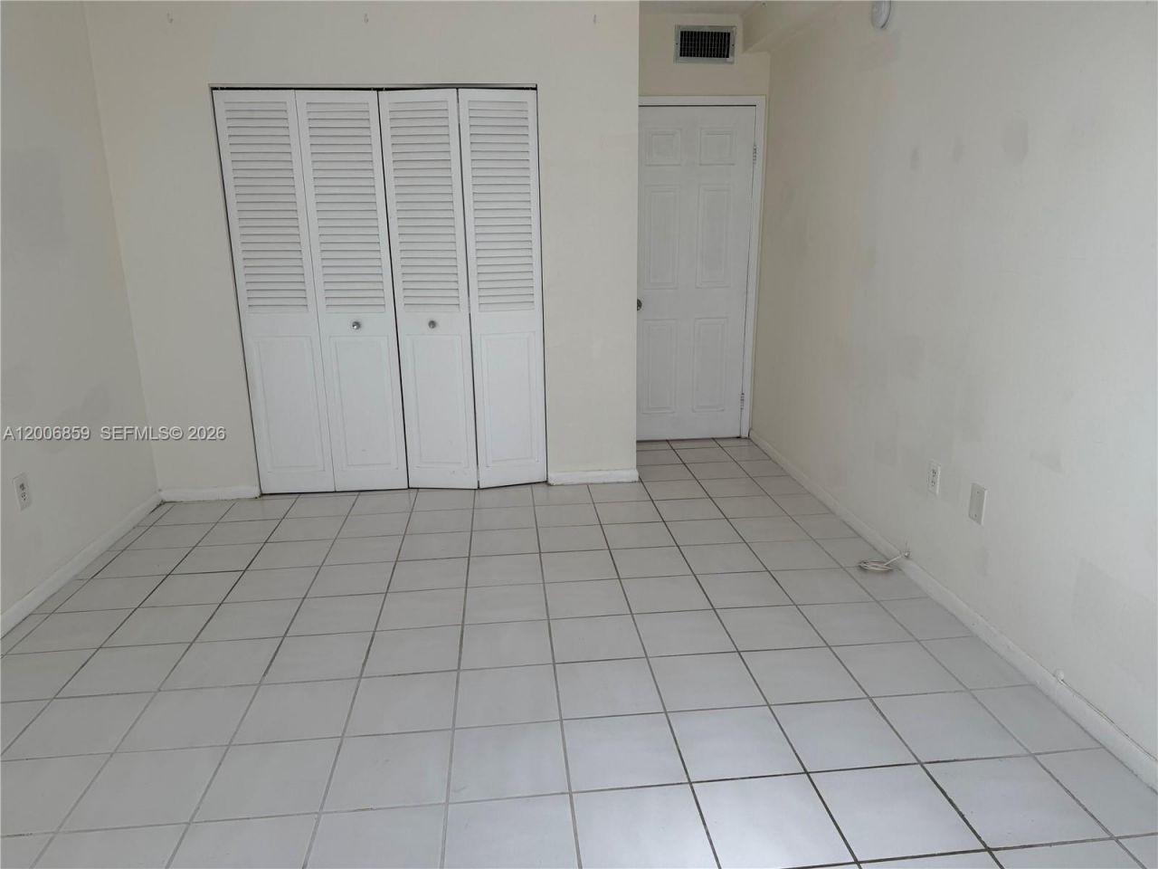 400 Kings Point Dr, Unit 608, Sunny Isles Beach, FL 33160 Photo