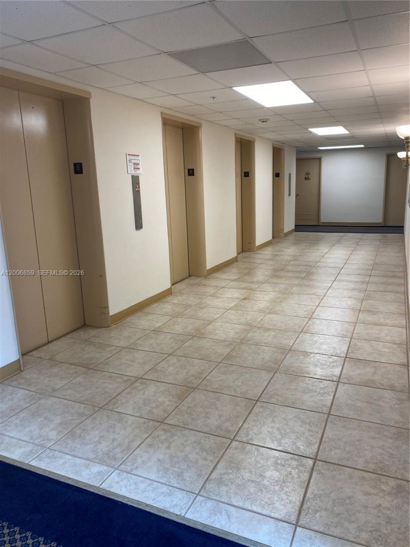 400 Kings Point Dr, Unit 608, Sunny Isles Beach, FL 33160 Photo