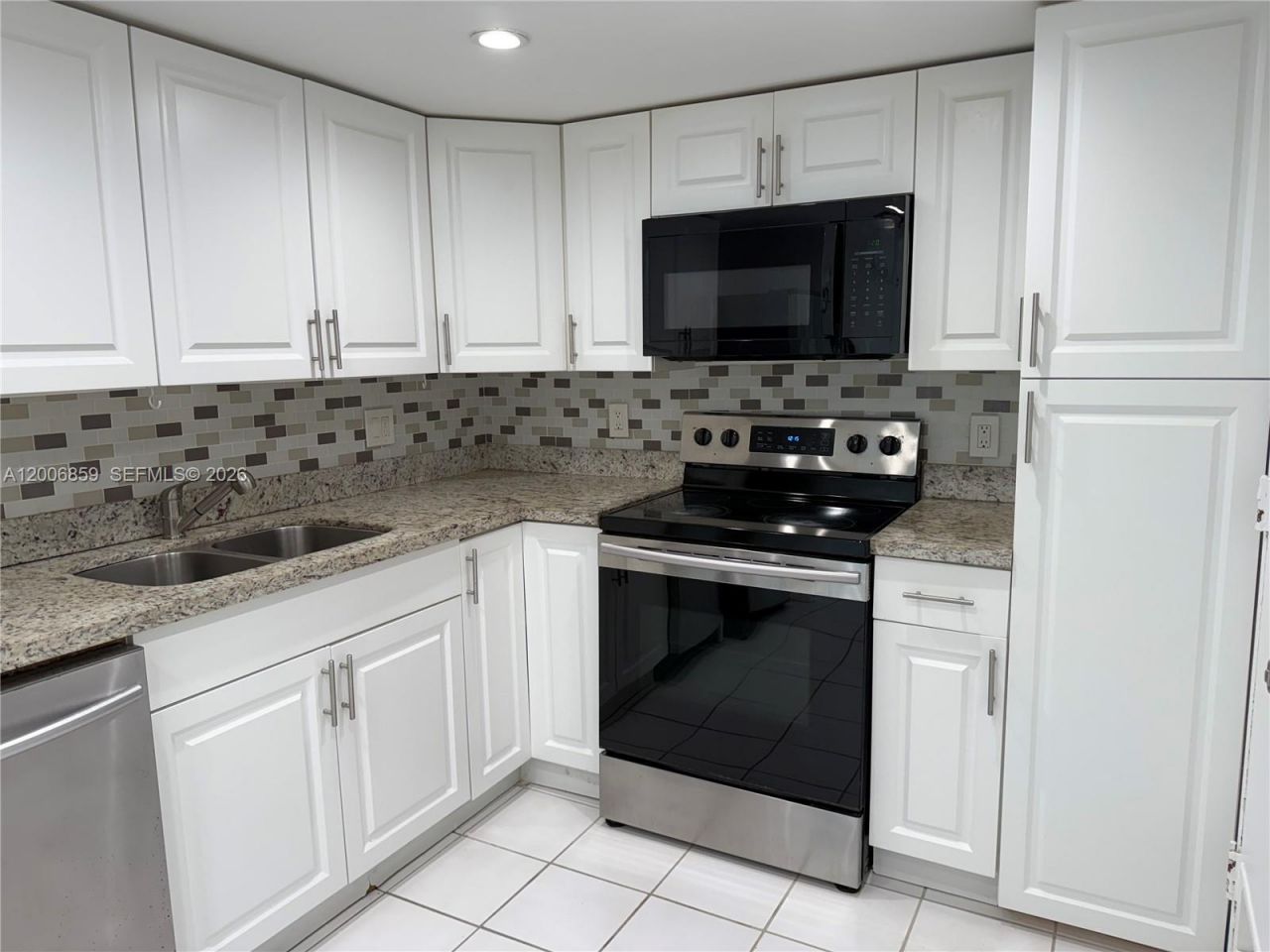 400 Kings Point Dr, Unit 608, Sunny Isles Beach, FL 33160 Photo