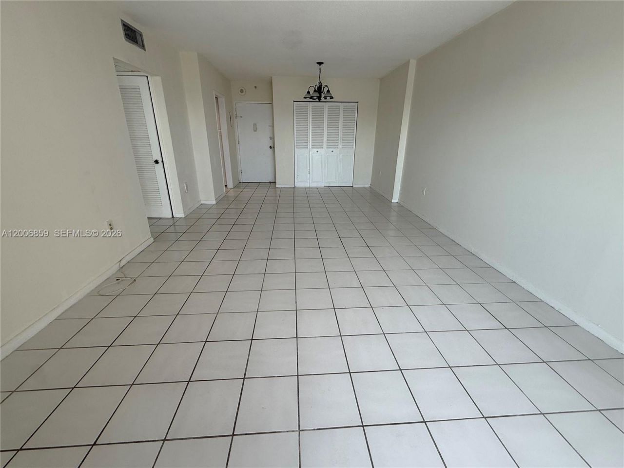 400 Kings Point Dr, Unit 608, Sunny Isles Beach, FL 33160 Photo