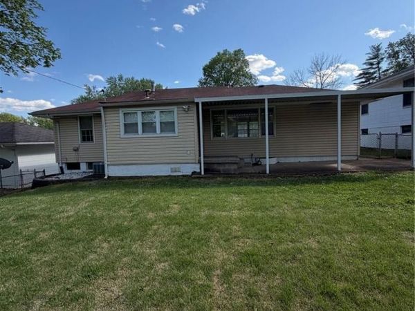 1417 Corinth Drive , St Louis, MO 63137