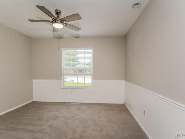 2 Saw Mill Way , St Charles, MO 63303