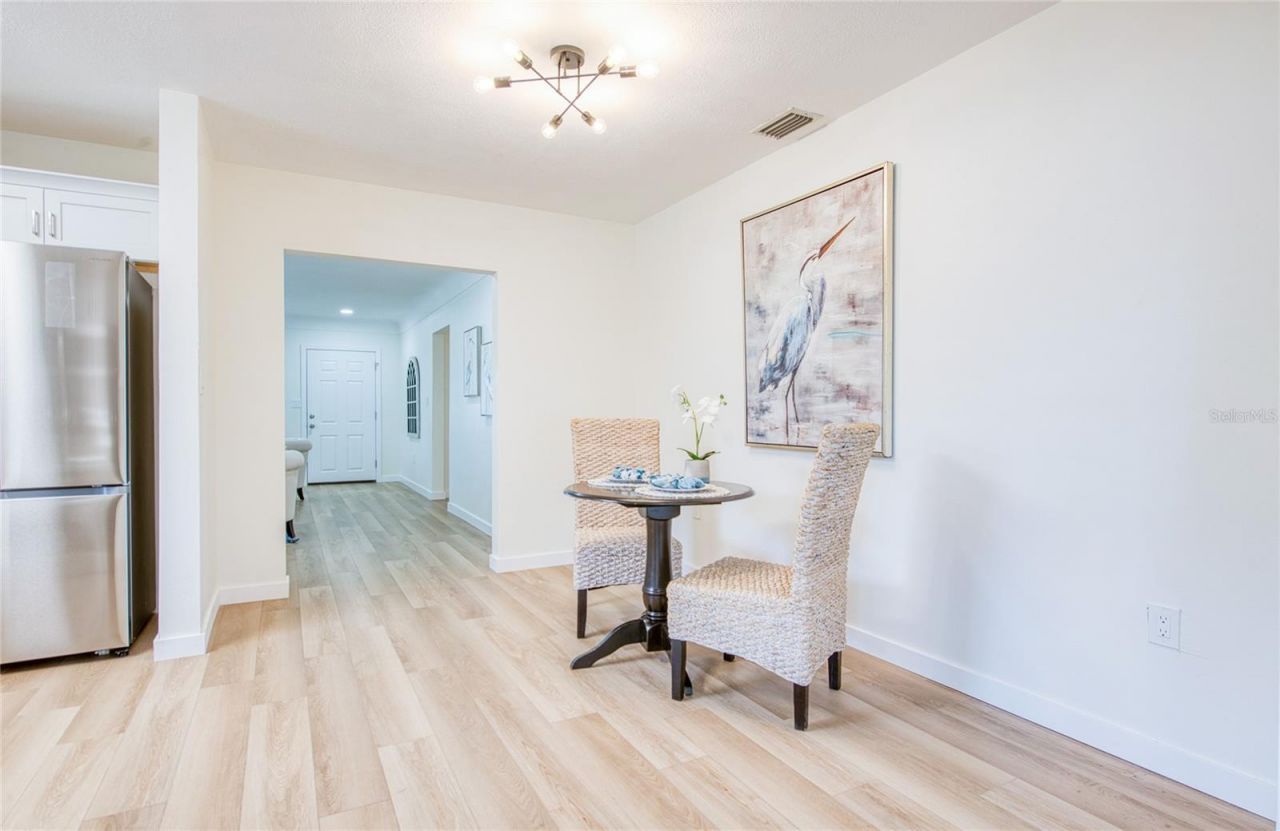 662 Villagrande Avenue S, Saint Petersburg, FL 33707 Photo