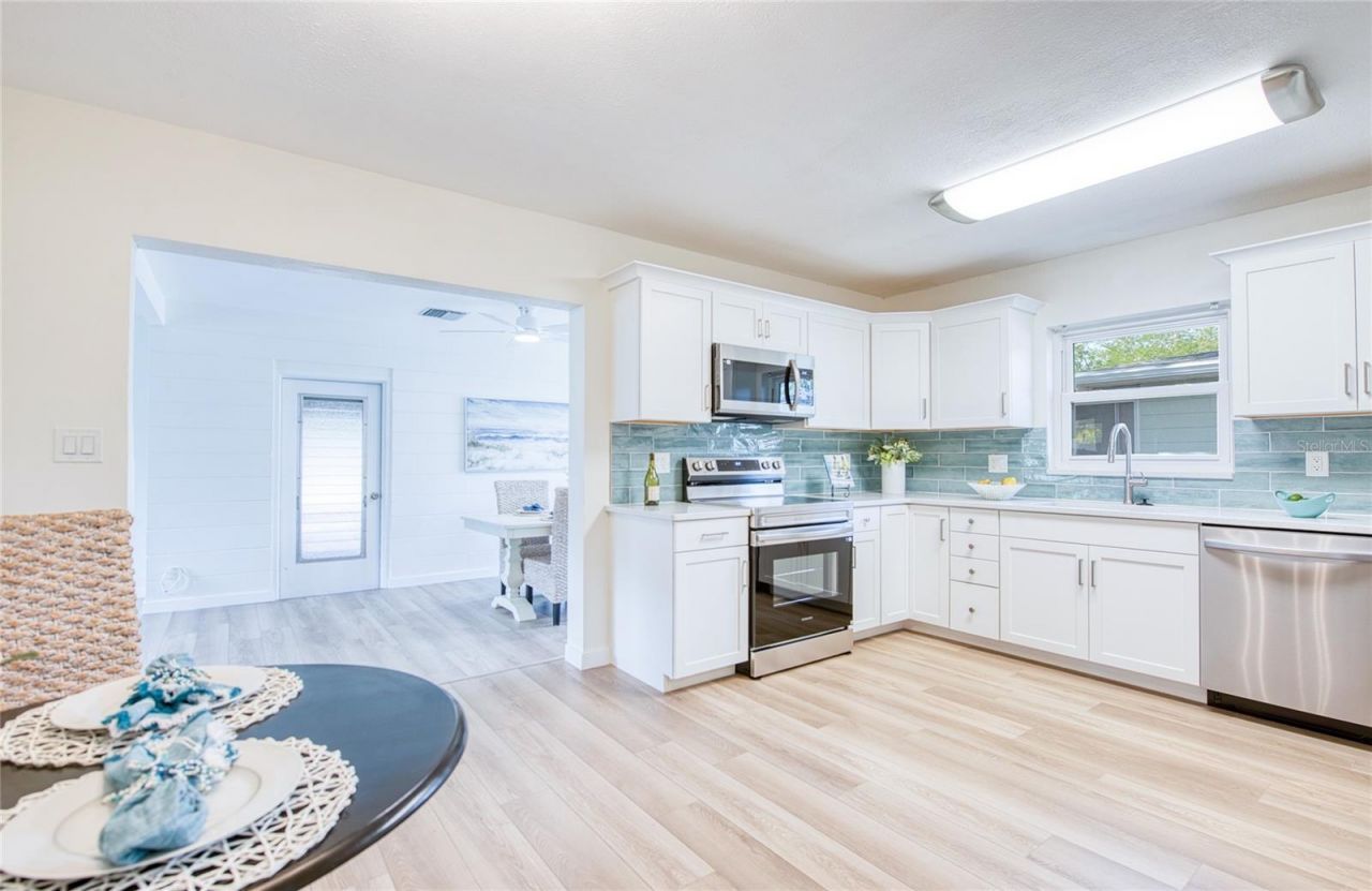 662 Villagrande Avenue S, Saint Petersburg, FL 33707 Photo
