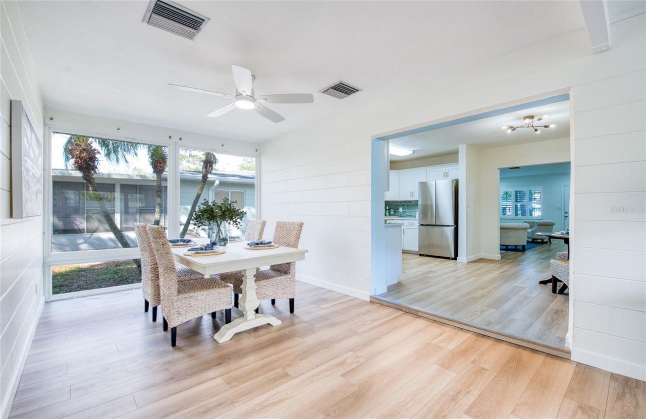 662 Villagrande Avenue S, Saint Petersburg, FL 33707 Photo
