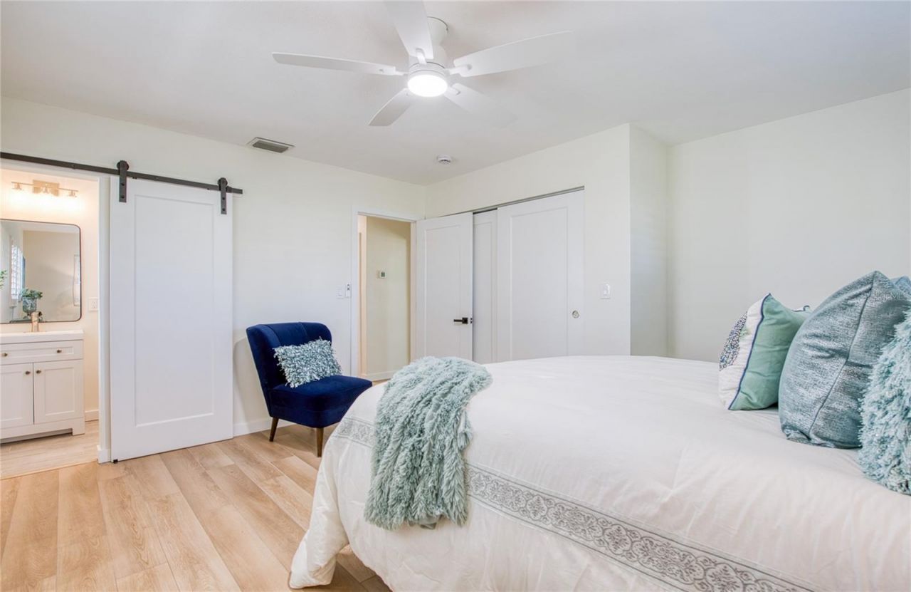 662 Villagrande Avenue S, Saint Petersburg, FL 33707 Photo