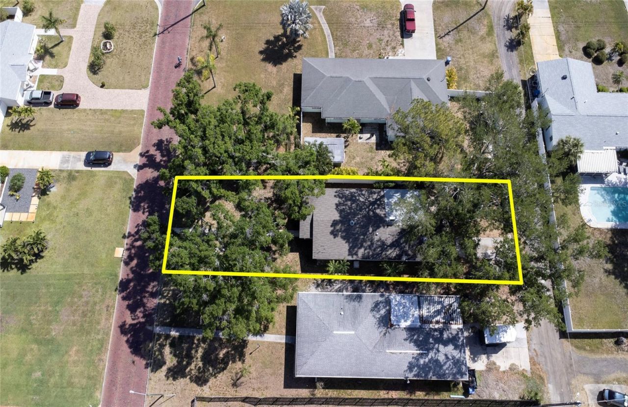 662 Villagrande Avenue S, Saint Petersburg, FL 33707 Photo