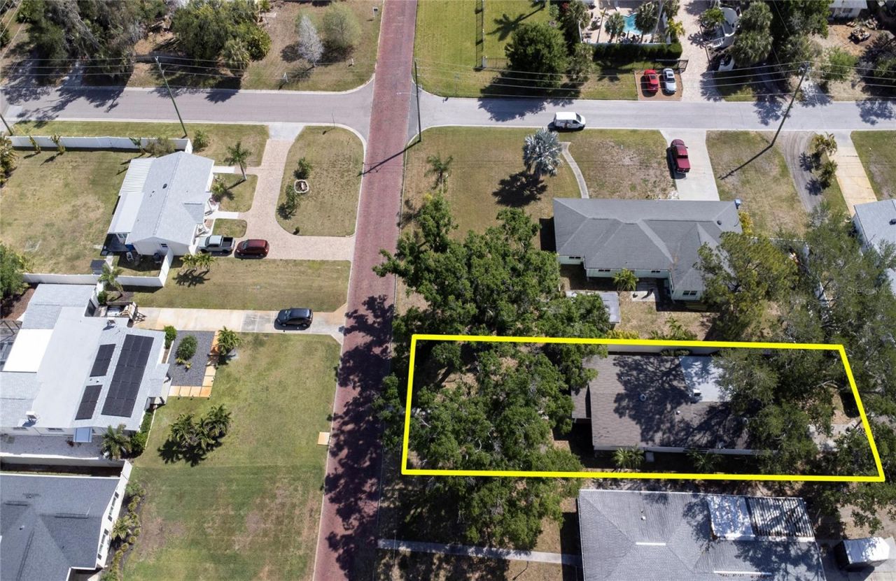 662 Villagrande Avenue S, Saint Petersburg, FL 33707 Photo