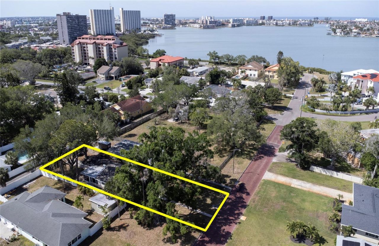 662 Villagrande Avenue S, Saint Petersburg, FL 33707 Photo