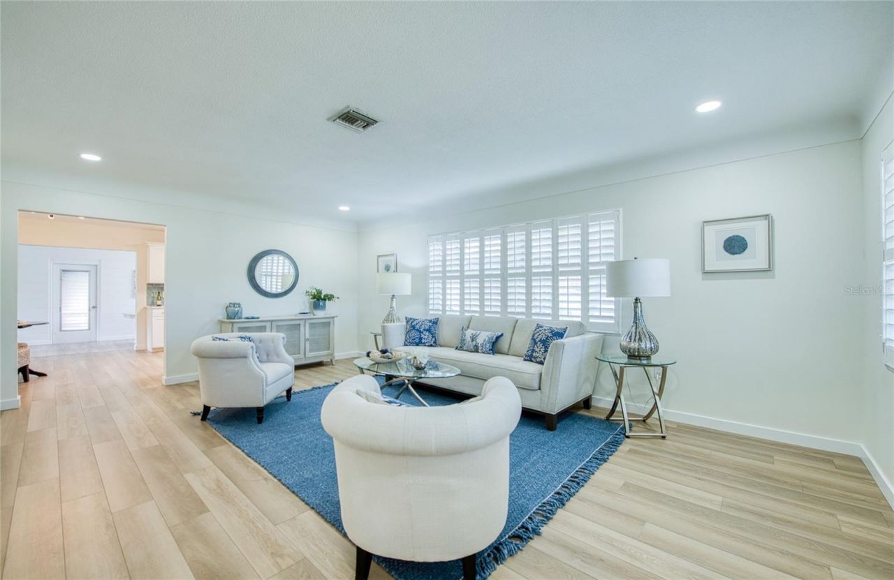 662 Villagrande Avenue S, Saint Petersburg, FL 33707 Photo
