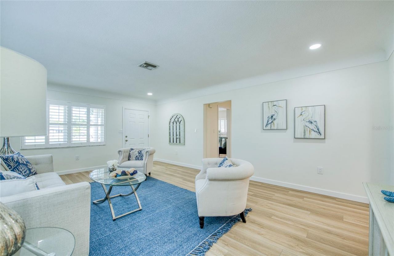 662 Villagrande Avenue S, Saint Petersburg, FL 33707 Photo