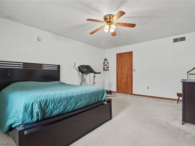 145 Michael Lane , Cuyahoga Falls, OH 44223 Photo 16