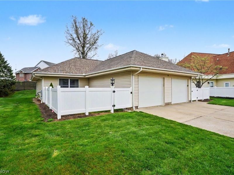 145 Michael Lane , Cuyahoga Falls, OH 44223 Photo 2