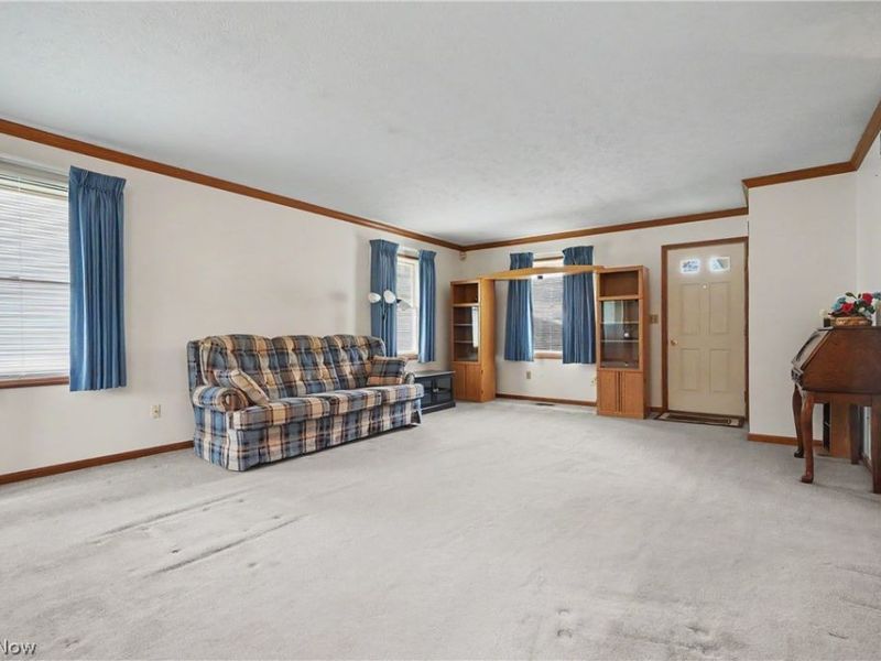 145 Michael Lane , Cuyahoga Falls, OH 44223 Photo 3