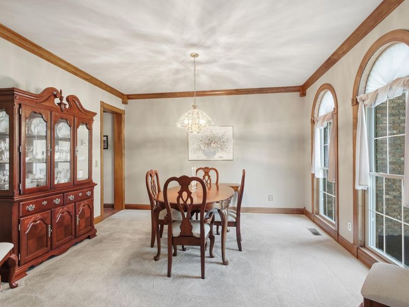 954 Forest Edge Avenue, Springfield, OH 45503 Photo 9