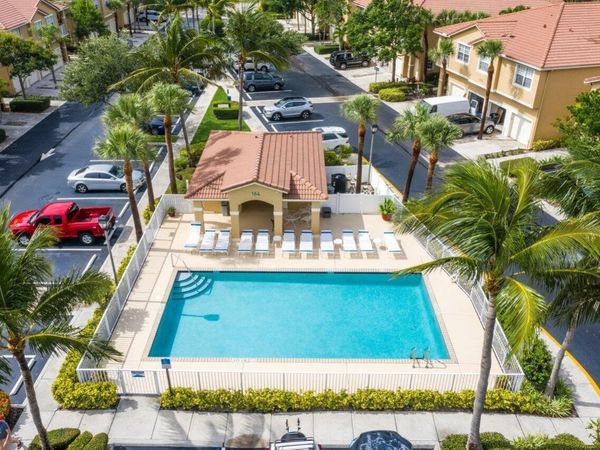 152 Village Boulevard, Unit H, Tequesta, FL 33469