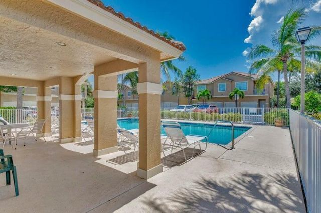152 Village Boulevard, Unit H, Tequesta, FL 33469 Photo