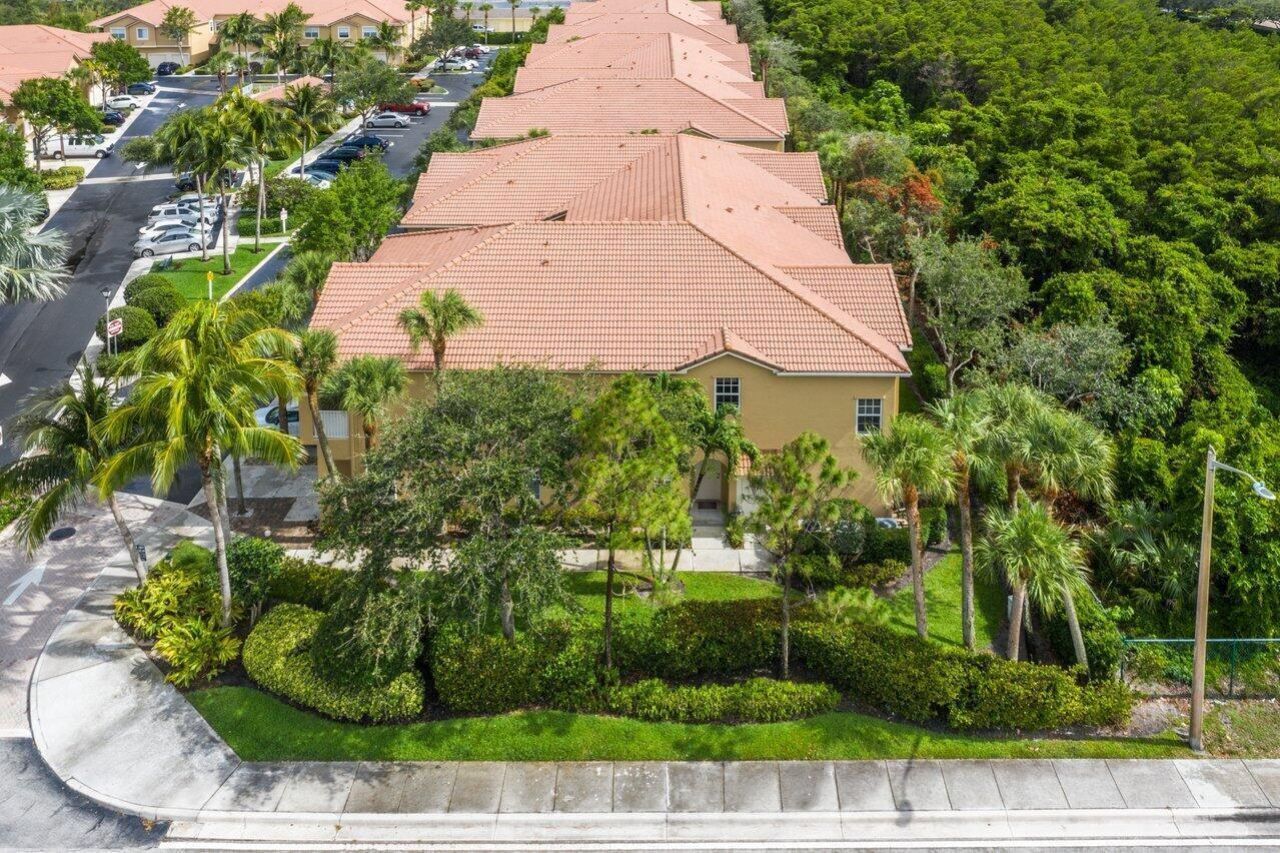 152 Village Boulevard, Unit H, Tequesta, FL 33469 Photo