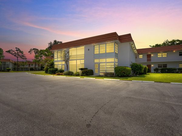 2600 SE Ocean Boulevard, Unit R2, Stuart, FL 34996