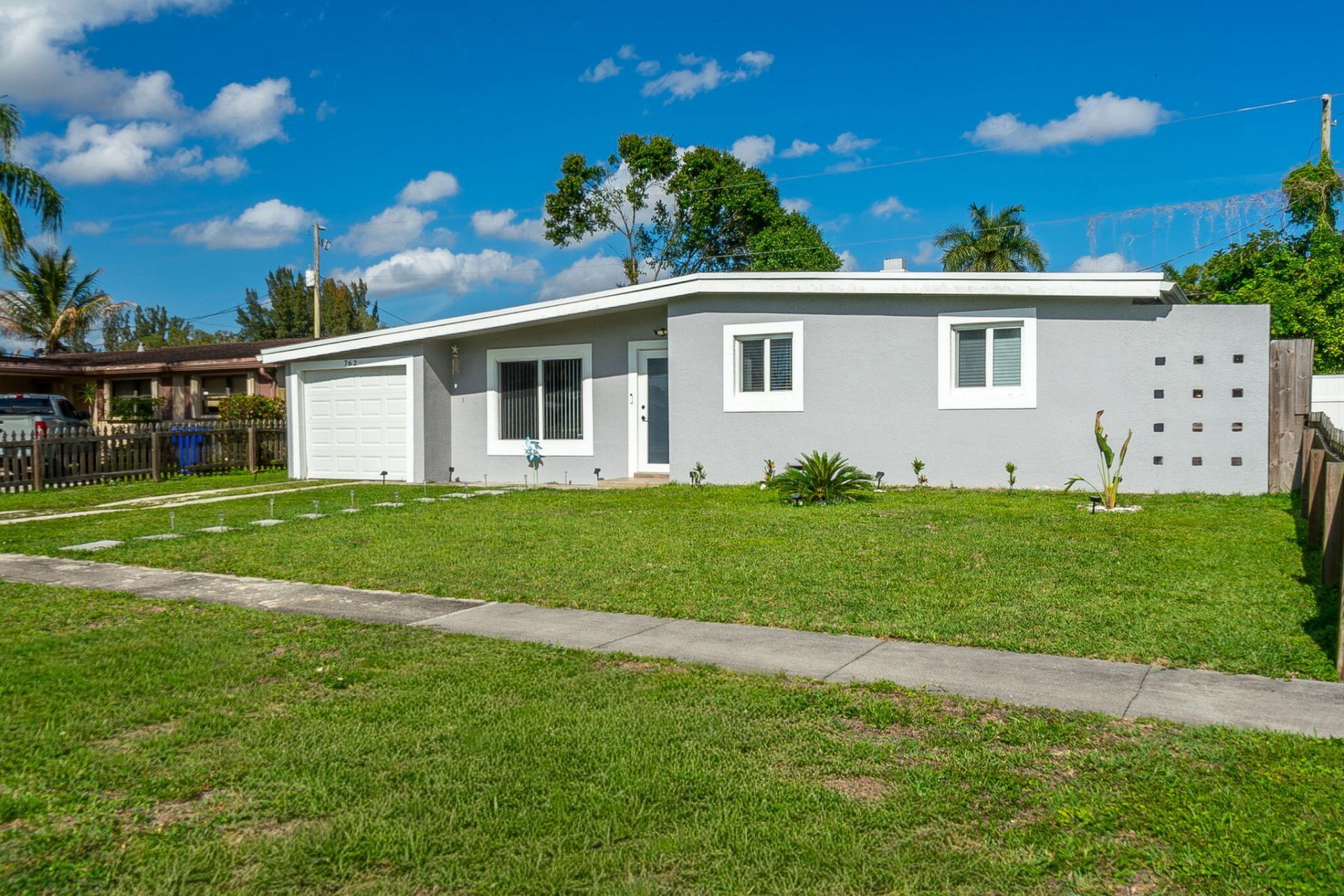 762 Gardenia Drive, Royal Palm Beach, FL 33411 Photo