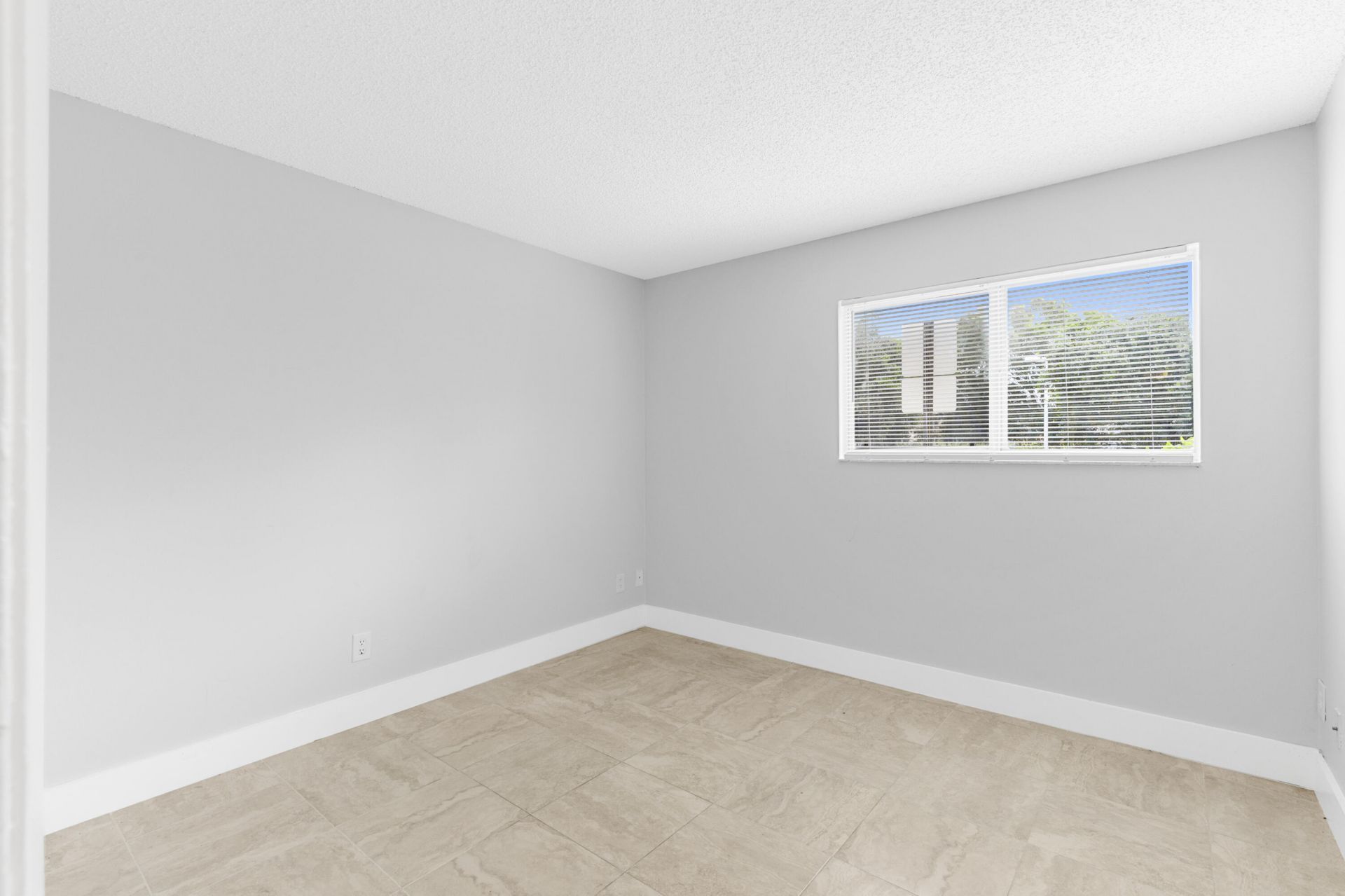 3469 NW 44th Street, Unit 104, Lauderdale Lakes, FL 33309 Photo