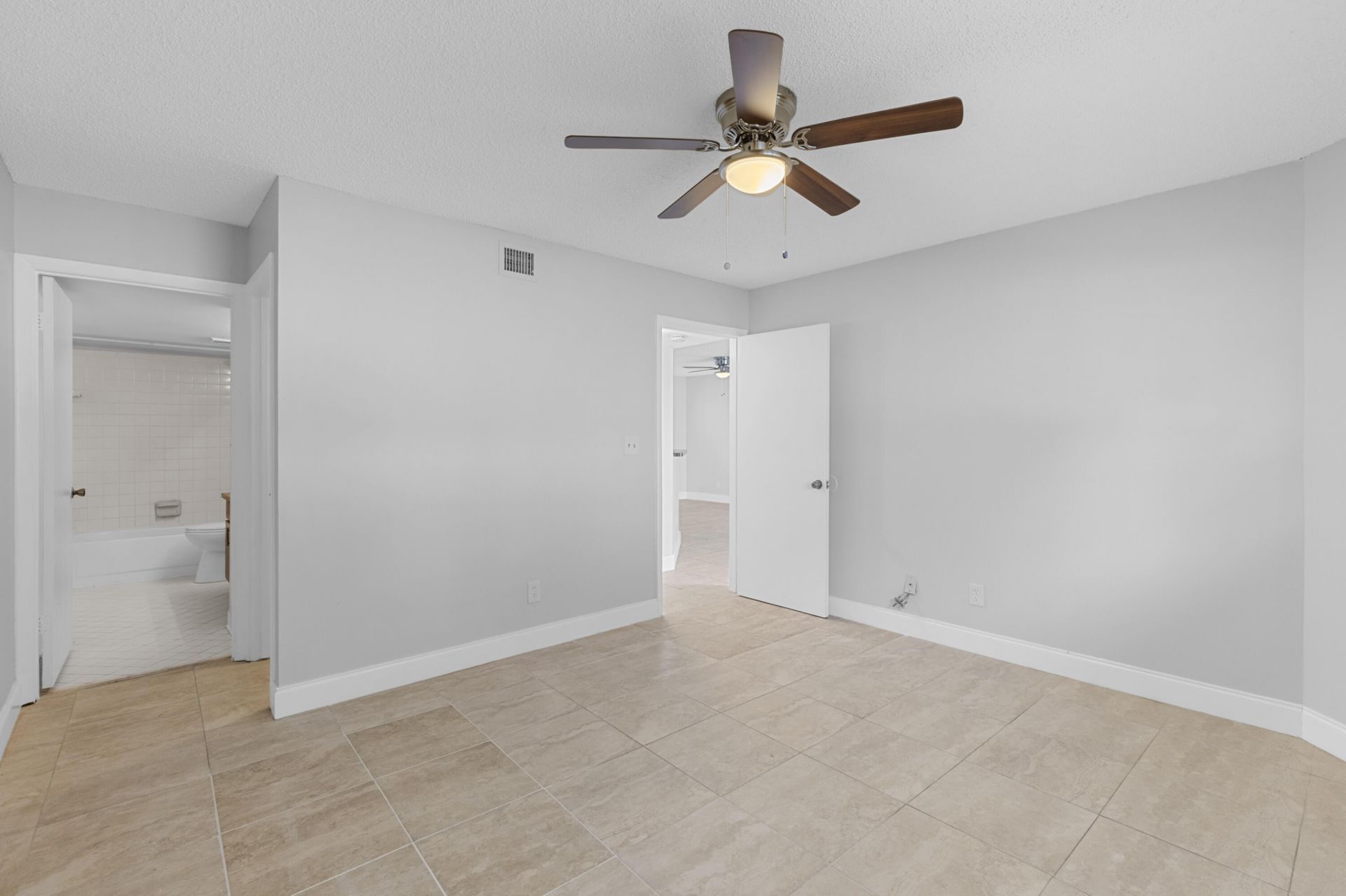 3469 NW 44th Street, Unit 104, Lauderdale Lakes, FL 33309 Photo