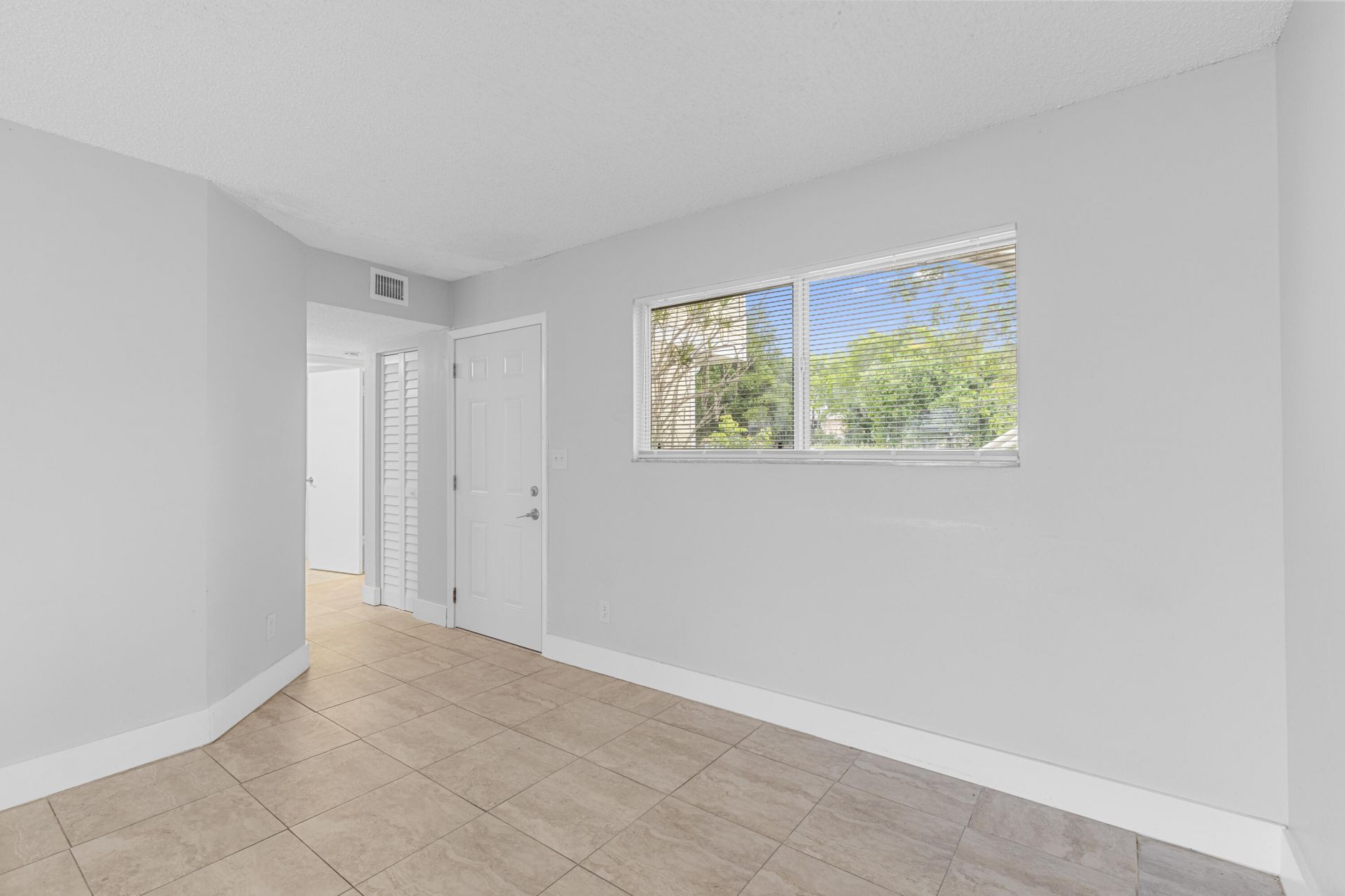3469 NW 44th Street, Unit 104, Lauderdale Lakes, FL 33309 Photo
