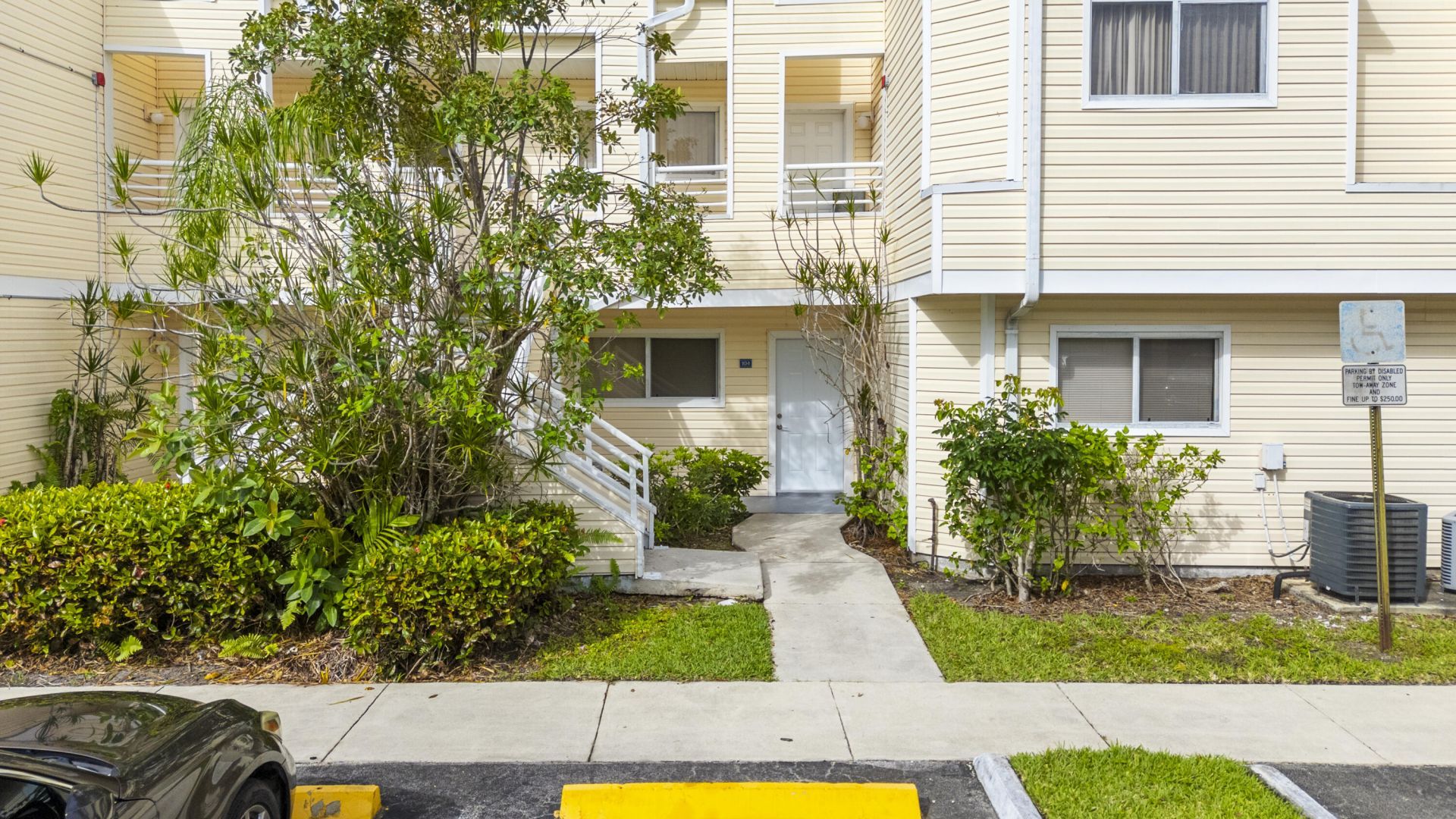 3469 NW 44th Street, Unit 104, Lauderdale Lakes, FL 33309 Photo