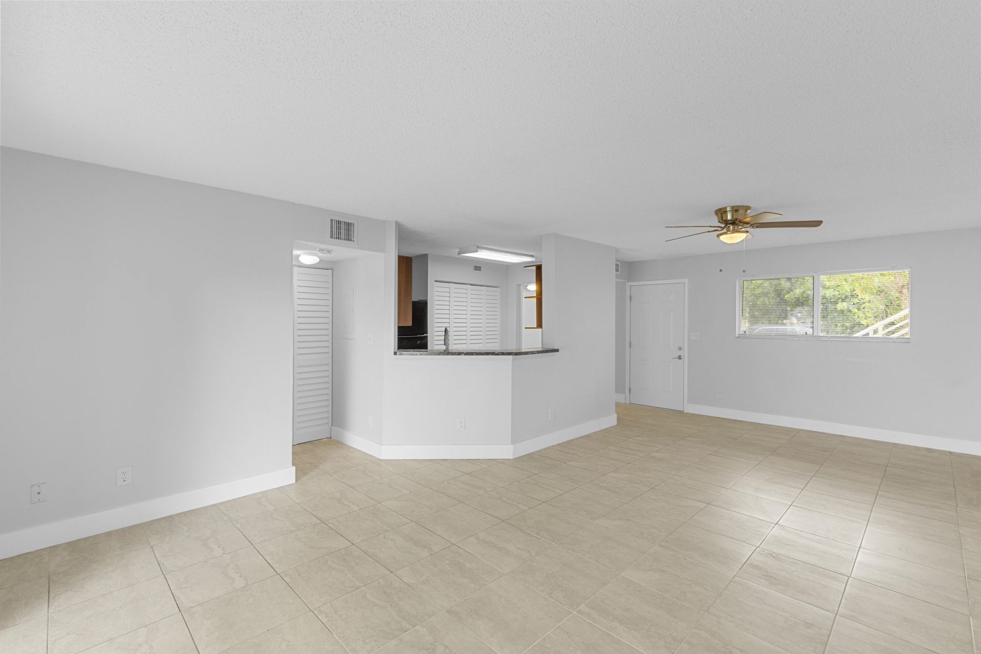 3469 NW 44th Street, Unit 104, Lauderdale Lakes, FL 33309 Photo