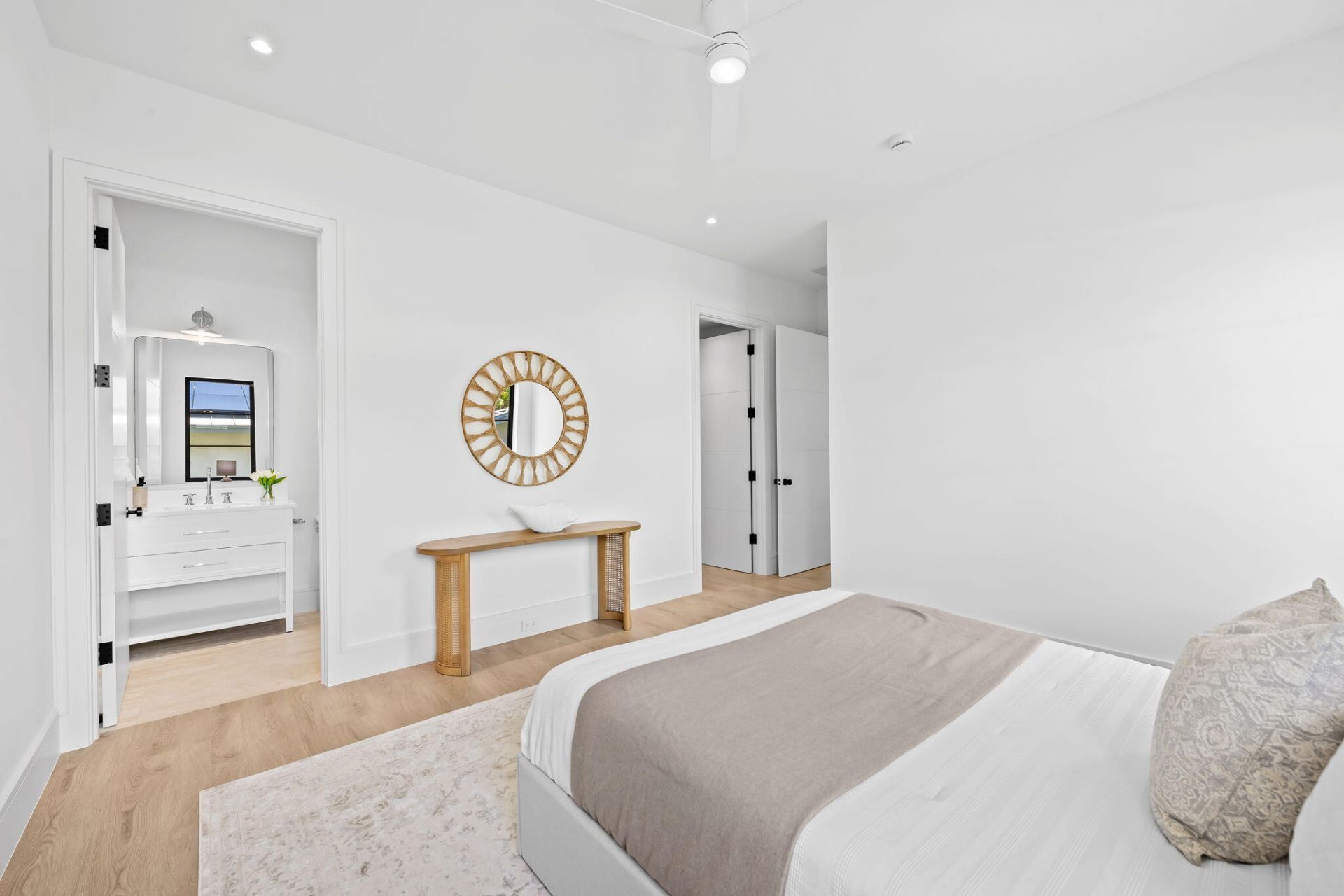 2725 NE 28th Street, Fort Lauderdale, FL 33306 Photo