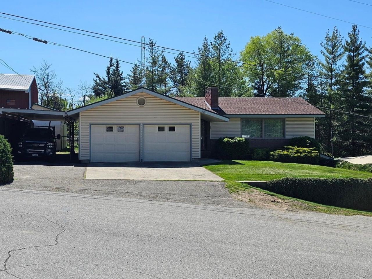 960 E Astor Ave, Colville, WA 99114 Main Photo