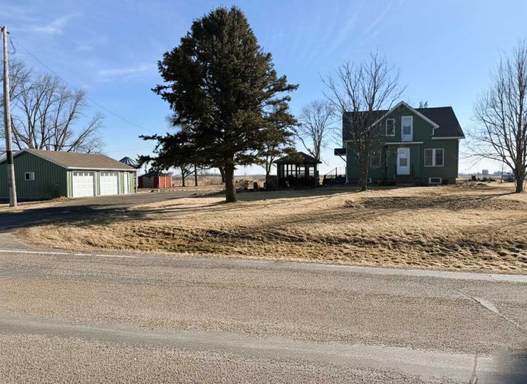 58343 179th Street , Mankato, MN 56001