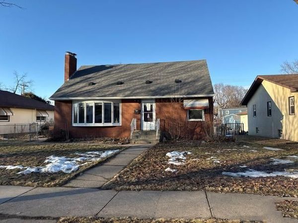 1821 Nebraska Avenue E, Saint Paul, MN 55119