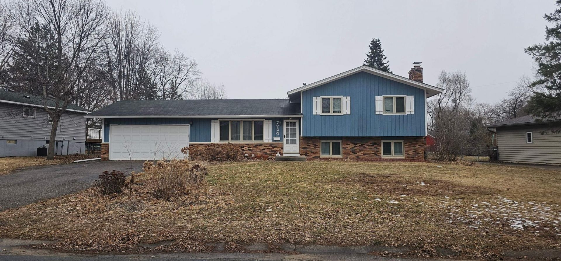 7724 Arlington Avenue N, Brooklyn Park, MN 55443