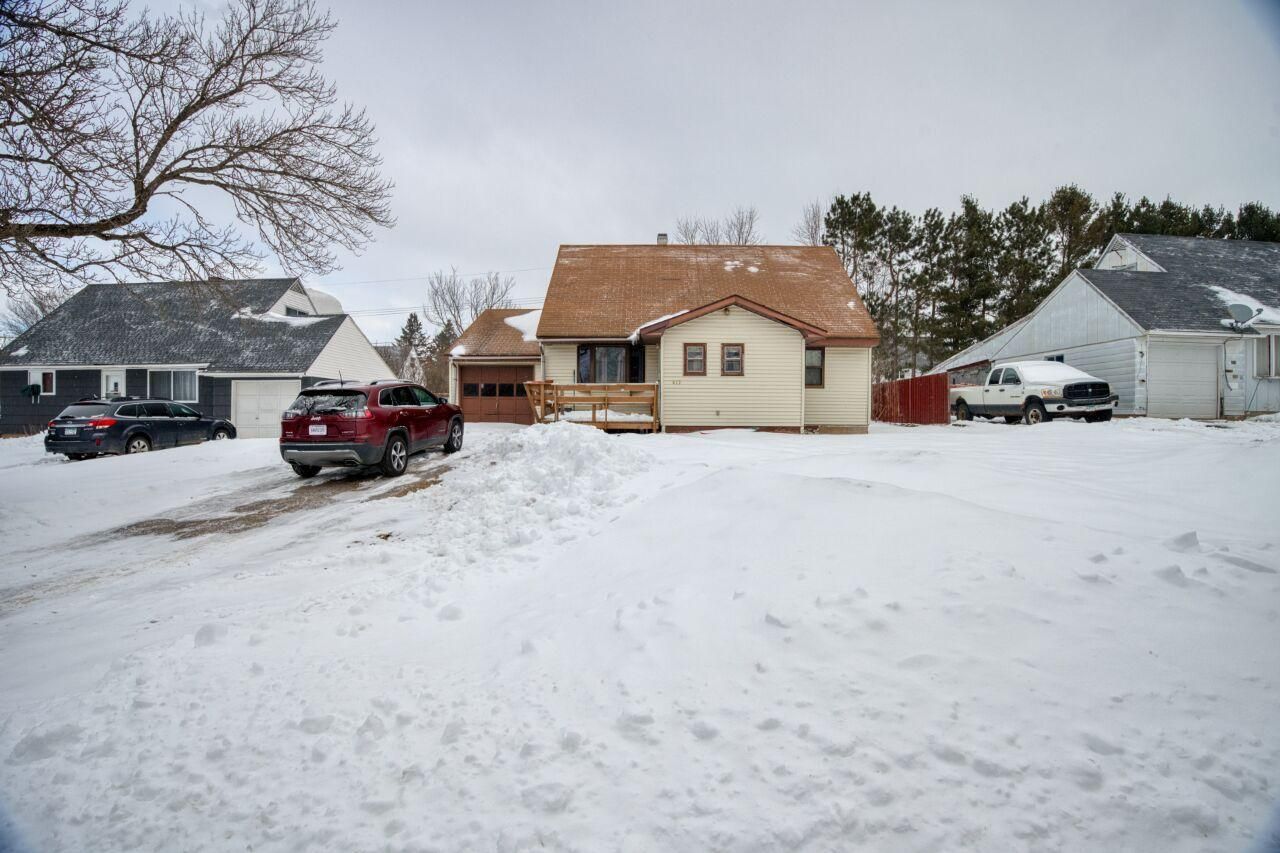 417 Arlington Road , Hoyt Lakes, MN 55750