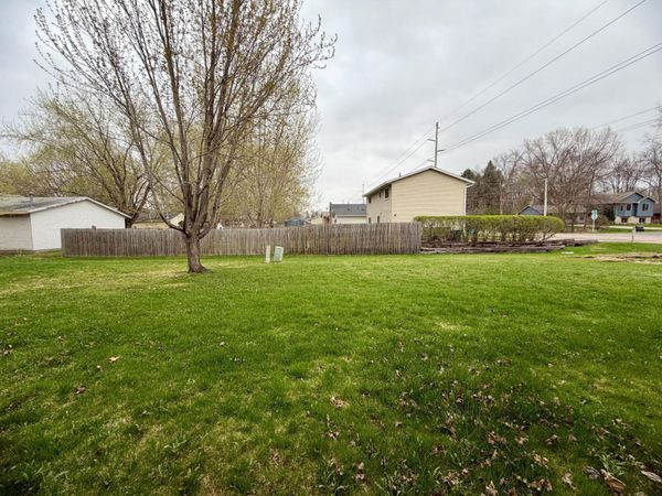 987 11th Avenue SW, Forest Lake, MN 55025