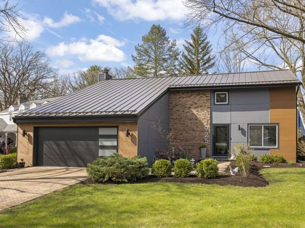 1925 Coach Drive , Naperville, IL 60565