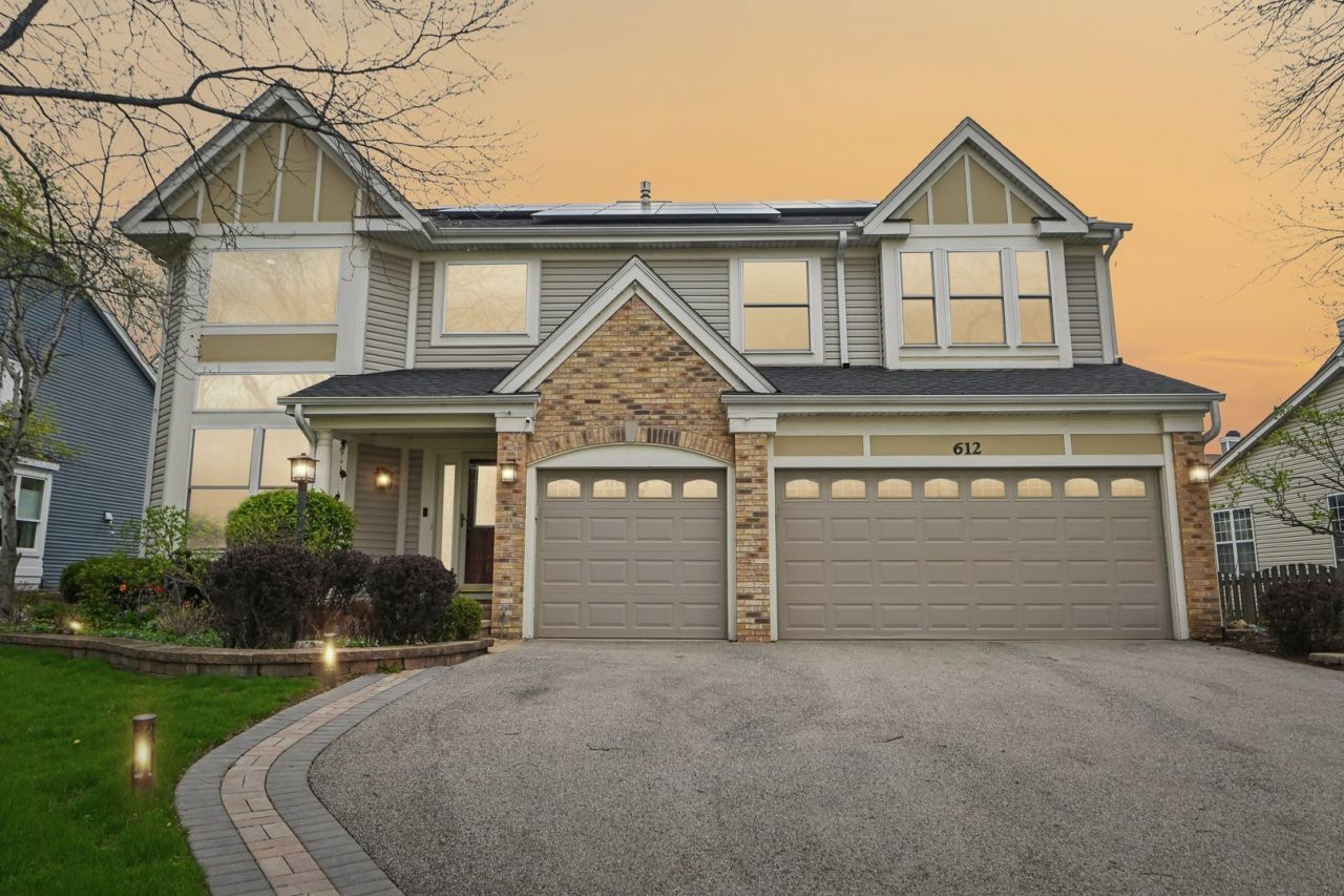 612 E Delgado Drive , Palatine, IL 60074