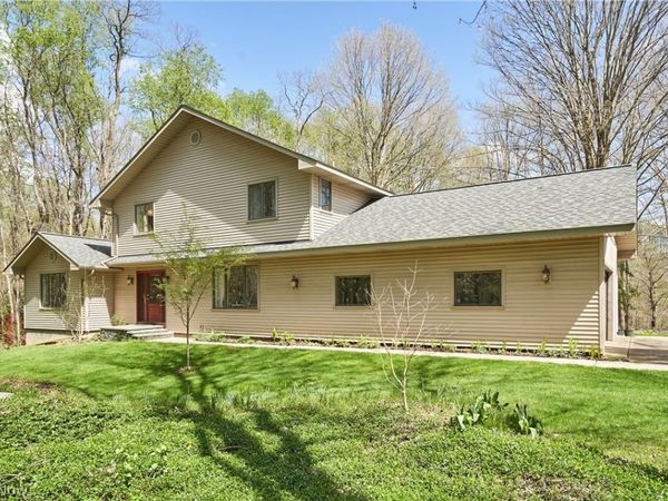 14125 Country River Lane , Newbury, OH 44065