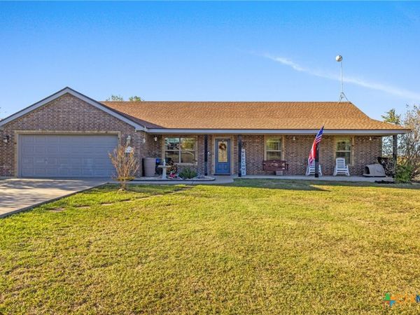 3065 N Sun Circle , Rogers, TX 76569